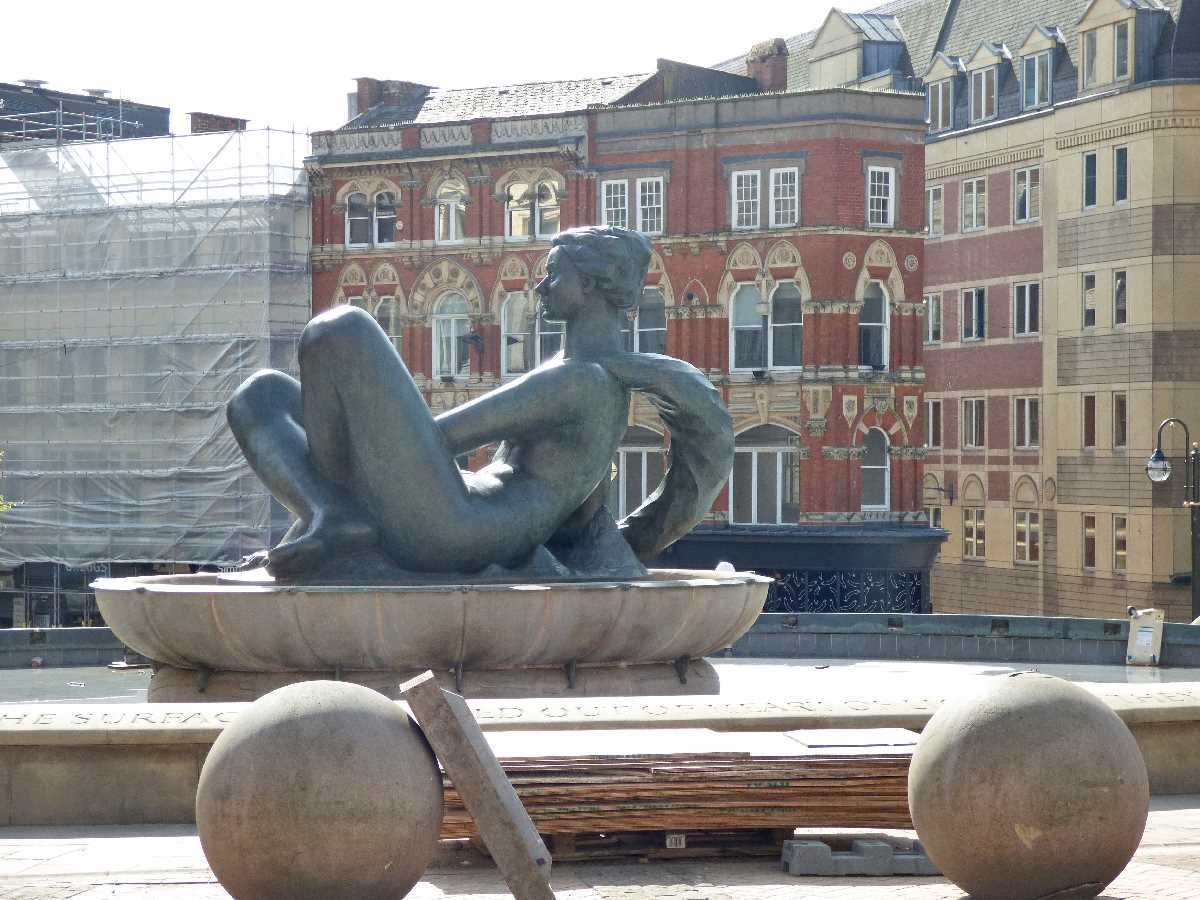 Floozie in the Jacuzzi